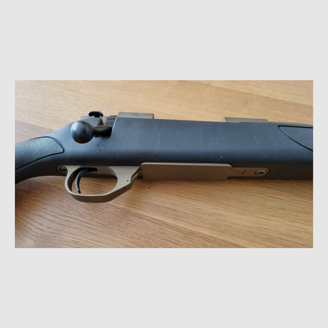 Weatherby Vanguard Weatherguard Bronce, opcional con ZF Falke
