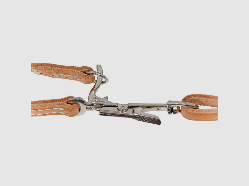 AKAH shoulder leash with special locking mechanism