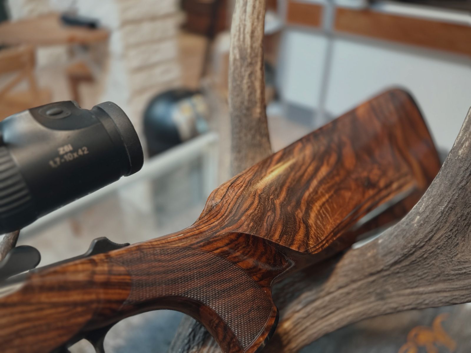 Blaser K95 Luxus – Cal. .308 Win. | Classe de bois 6 | Swarovski Z6i | Hausken 224 Lite