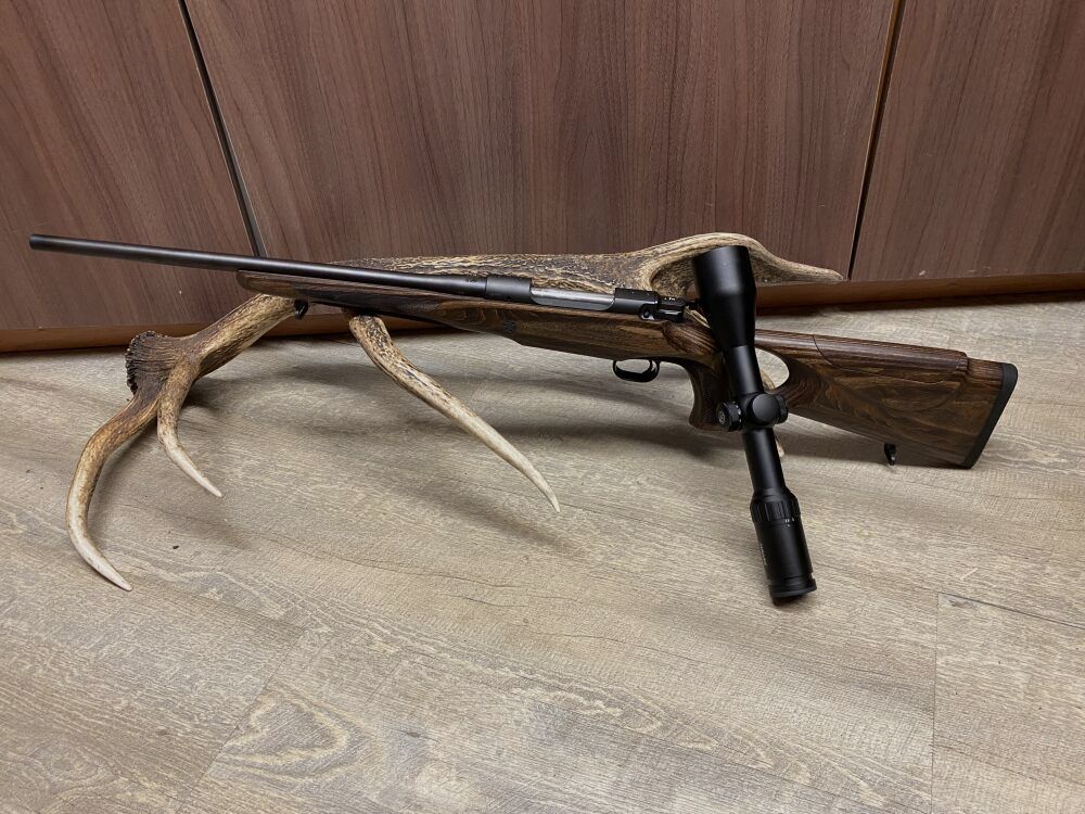 Mauser M12 Max, mit Hawke Vantage 2,5-10x50