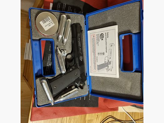 Colt Government 1911 A1 brüniert 4,5 mm , Co2-Pistole, altes Model