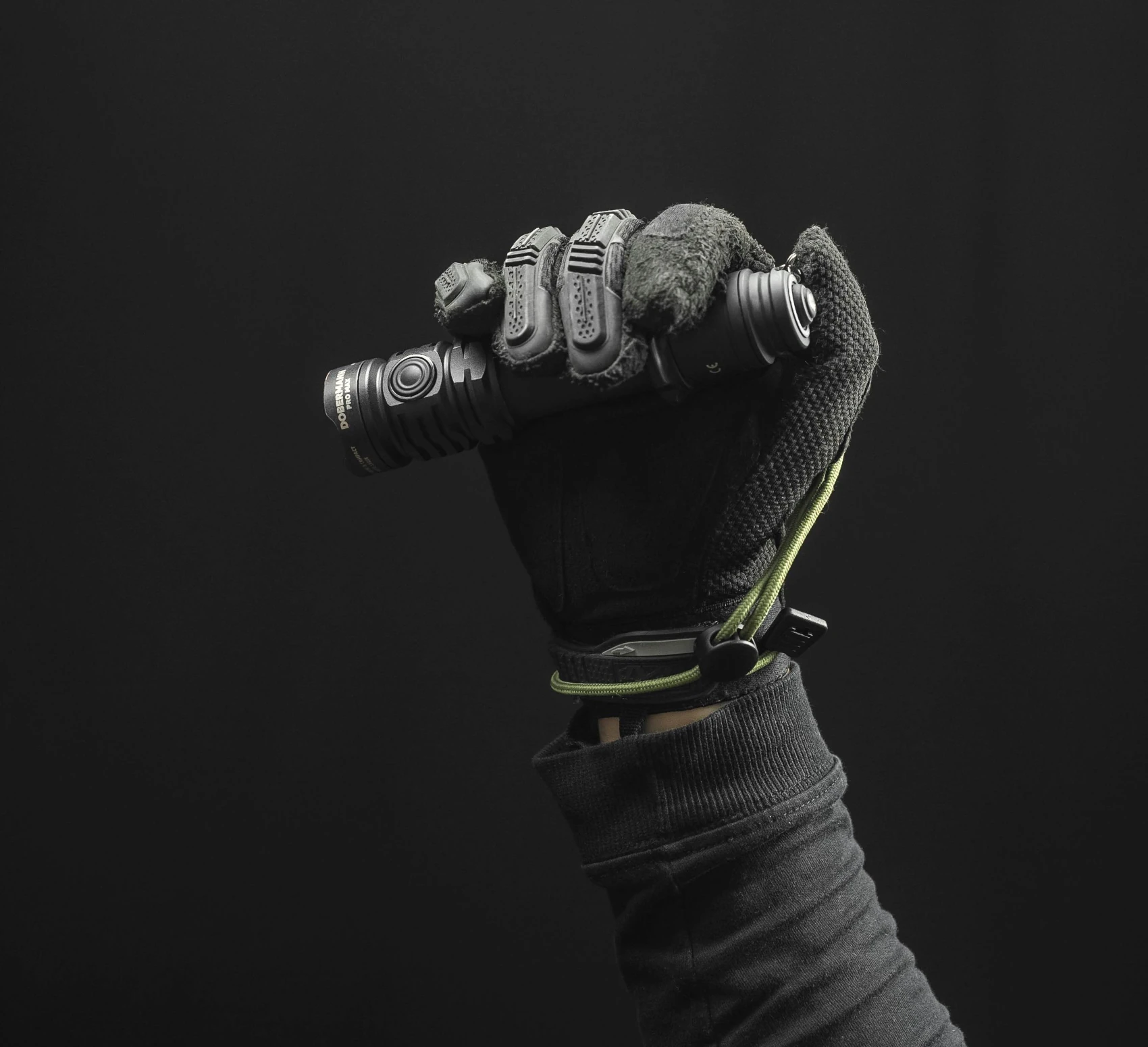 Latarka Armytek Dobermann Pro Max Magnet USB - White - 3000 lm, zdjęcie 2 z 15