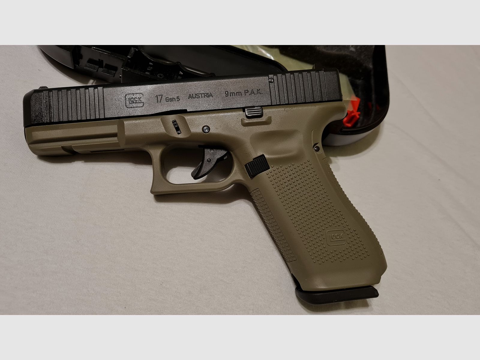 Glock 17 Battlefield Green + Glock Koffer