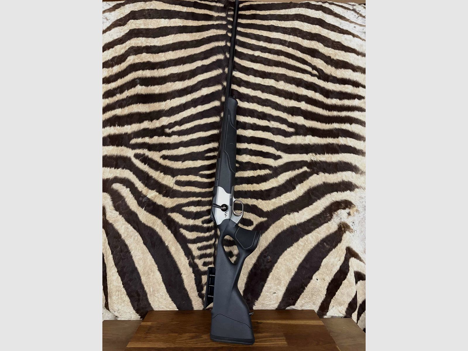 Repetierbüchse Blaser R8 Ultimate Silverstone Kal.300wm – ca.65cm geflutet mit Gewinde 15×100, Bild 1 von 11
