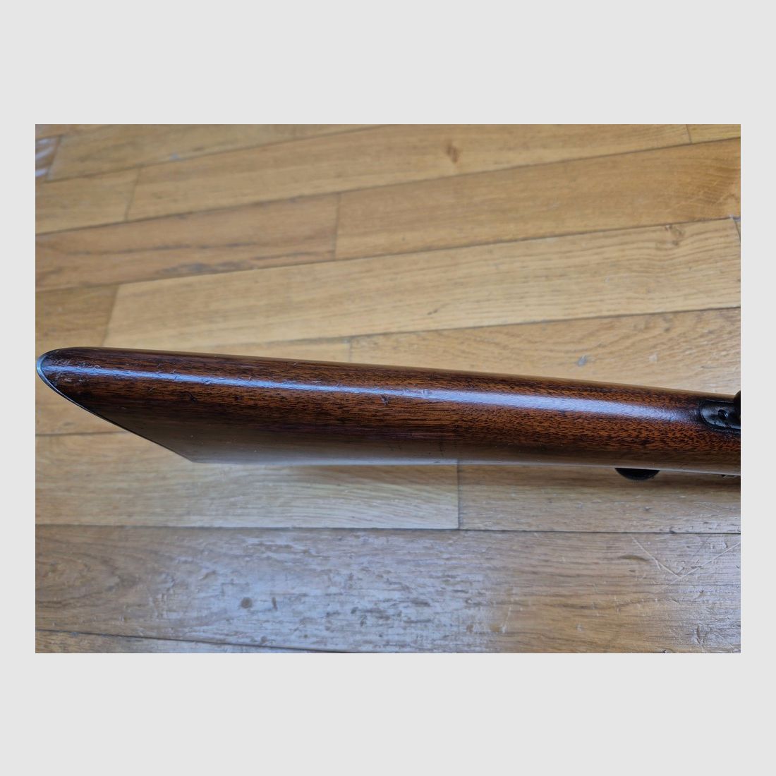 Très belle Winchester Model 1894 – Version rifle à canon octogonal (!) – Fabrication Winchester New Haven de 1919 – Bois au top – Canon superbe – Mécanisme intraitable – Splendide dioptre Lyman N° 2 d&rsquo;époque – Très beaux marquages sur beau bronzage – Superbe objet de collection ! – TBE ++, image 11 sur 33
