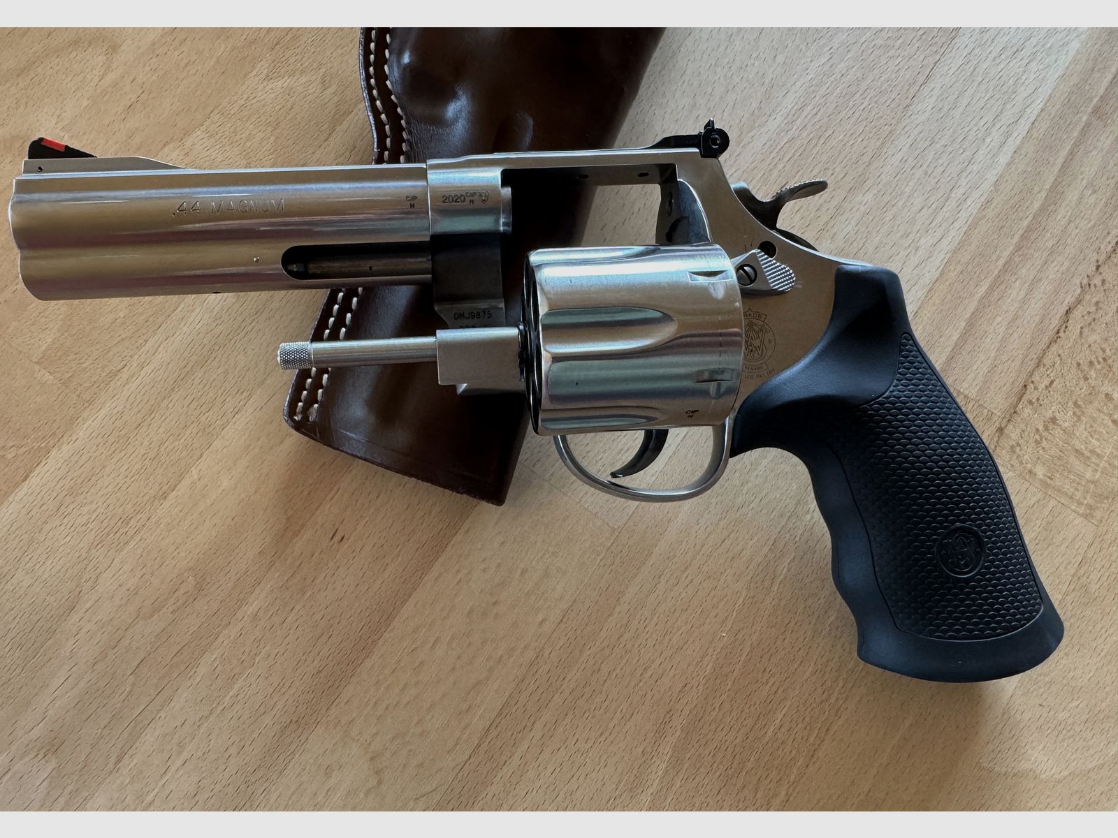 Smith & Wesson 629 Classic, 5"-barrel.