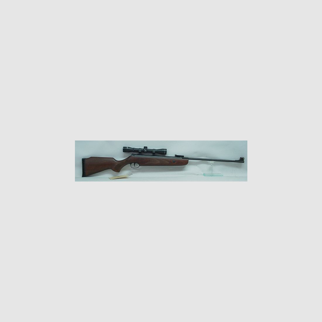 Hunter Force 600 Kal.4,50 mm - inkl. 4x32 ZF