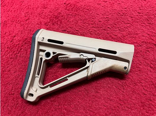 Supporto per spalla per modelli M 4 / AR 15 in Dark Earth Tipo III