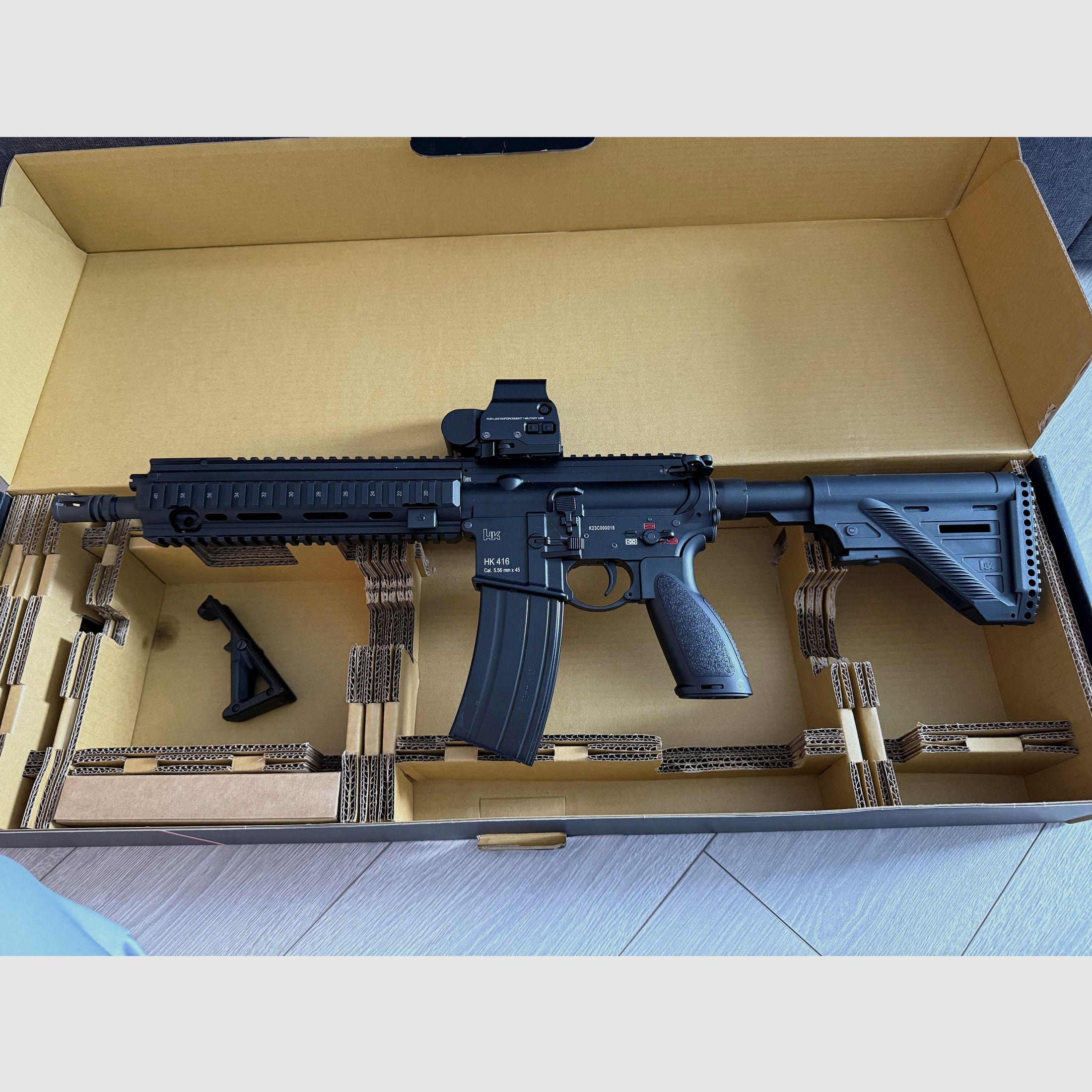 Umarex Heckler & Koch HK416 A5 BLK GBB 1,6J inkl. Red Dot Sight 558
