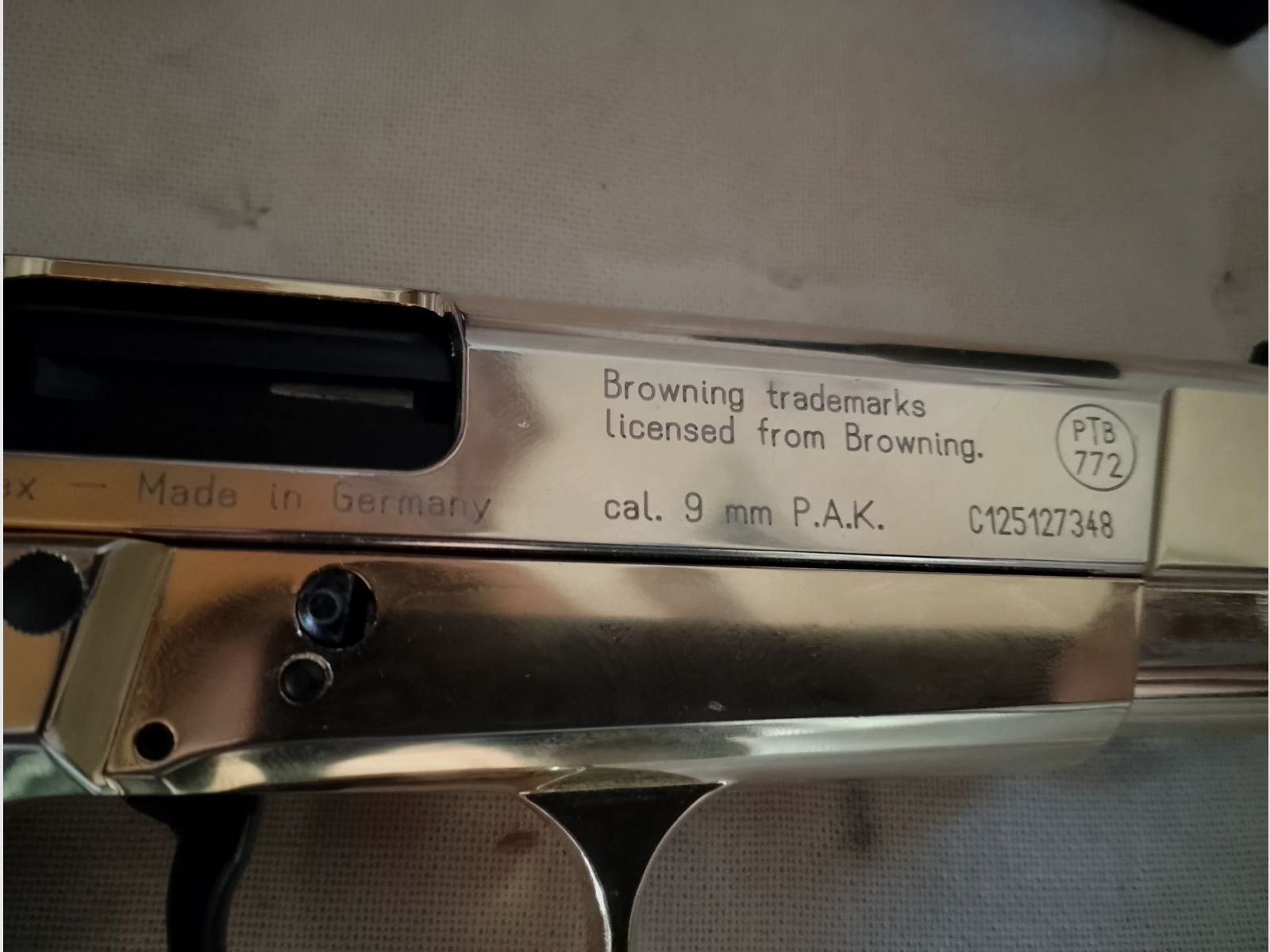 Browning Gpda9 Schreckschuss Pistole Ausführung Gold Ptb722 mit Platz und starken Gas Patronen 