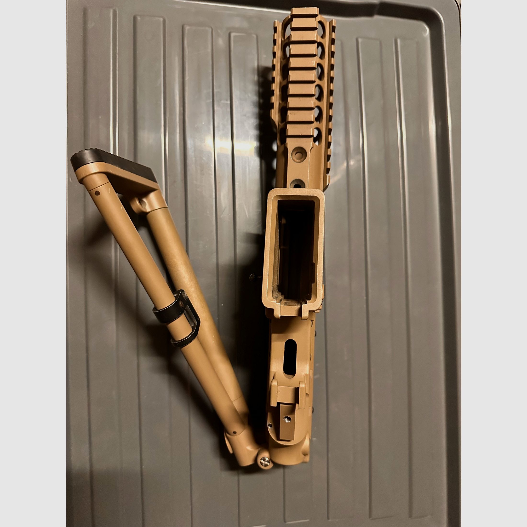 Softair GBB Gehäuse Metall beige 