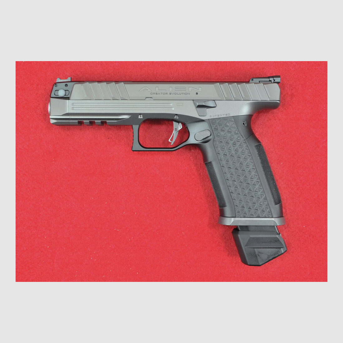 Laugo Arms Alien Creator Evolution Standard Kit Grey/Black 9mm Luger