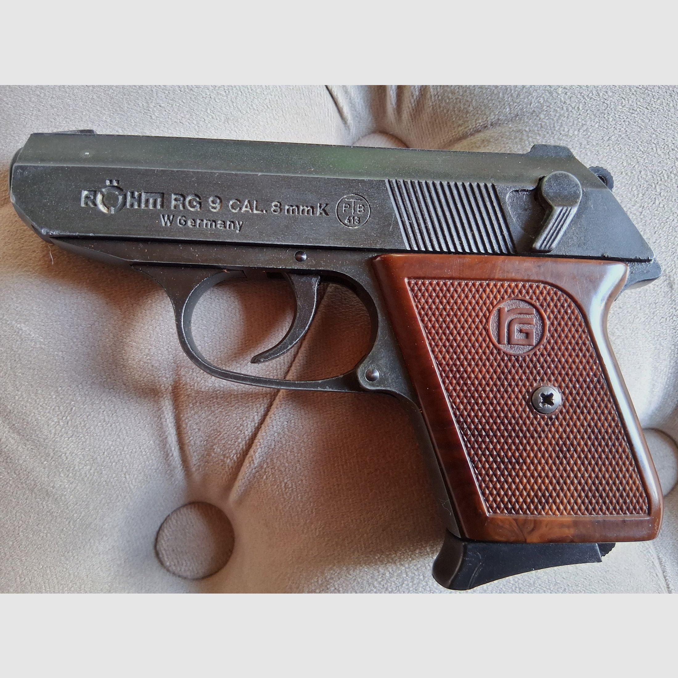 Rhöm RG9 Pistole Mehrlader 8mm Platz / Gas  frei ab 18 Jahren
