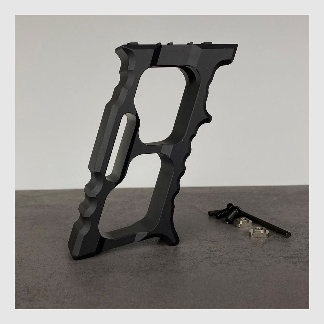 ADE Predator schwarz Skeleton Vordergriff für M-Lok und KeyMod, Bild 4 von 6