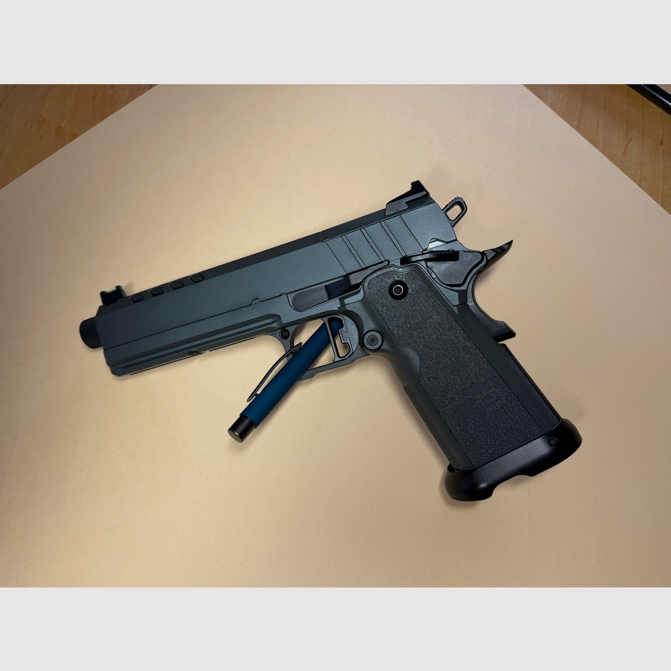 Tisas 1911 Night Stalker High End