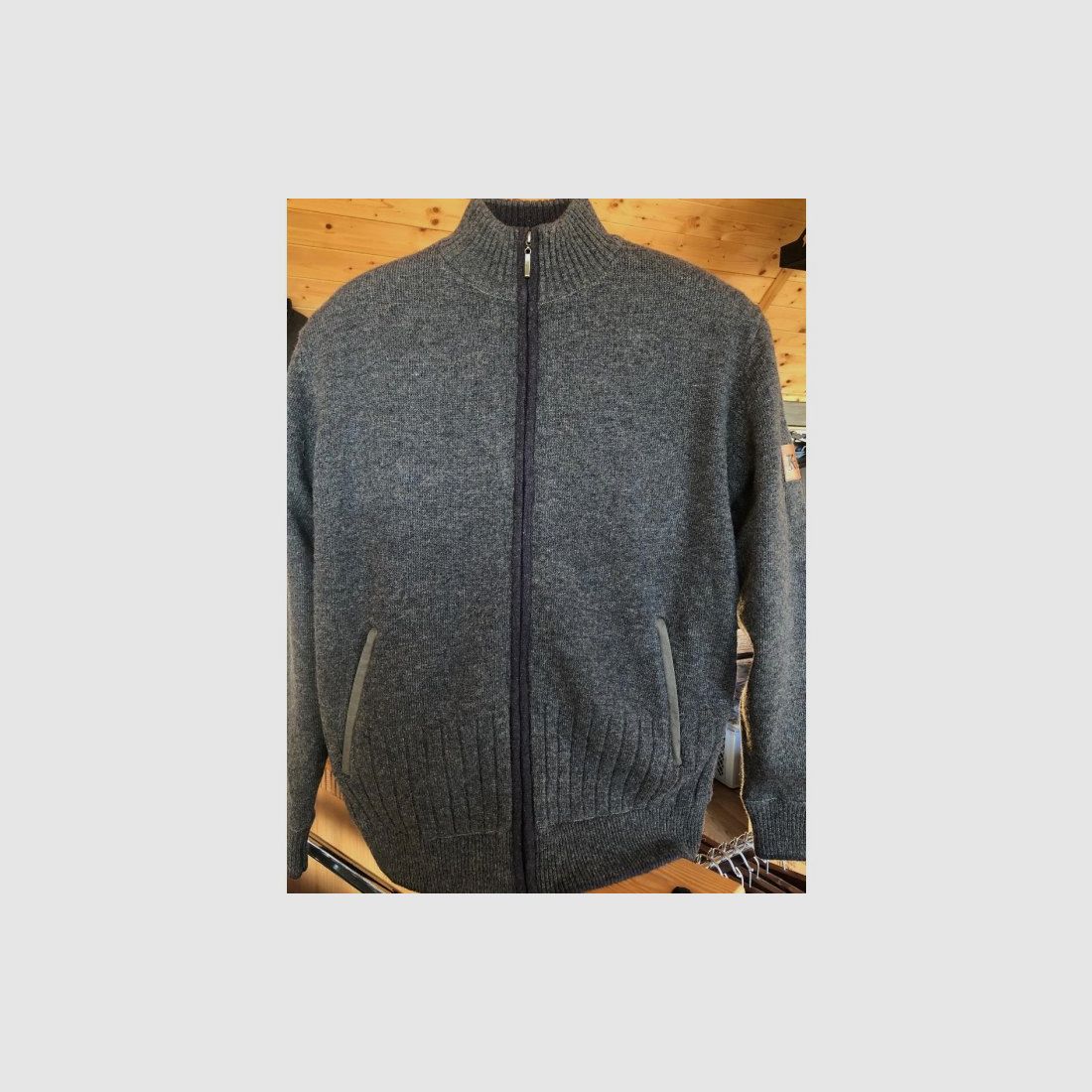 KOS Muflon cardigan – fleece-lined on the inside, image 1 of 3