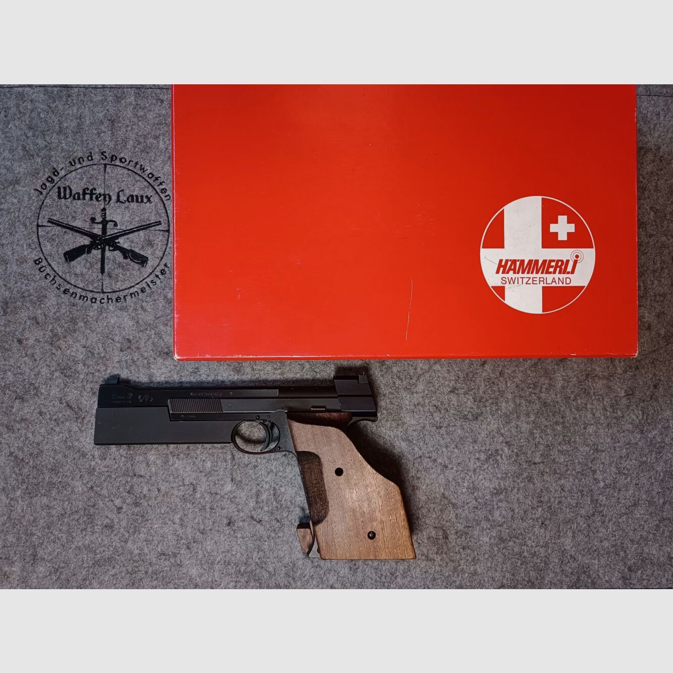 Hämmerli Suiza Mod. 215 Sport con dos pesos de cañón y accesorios