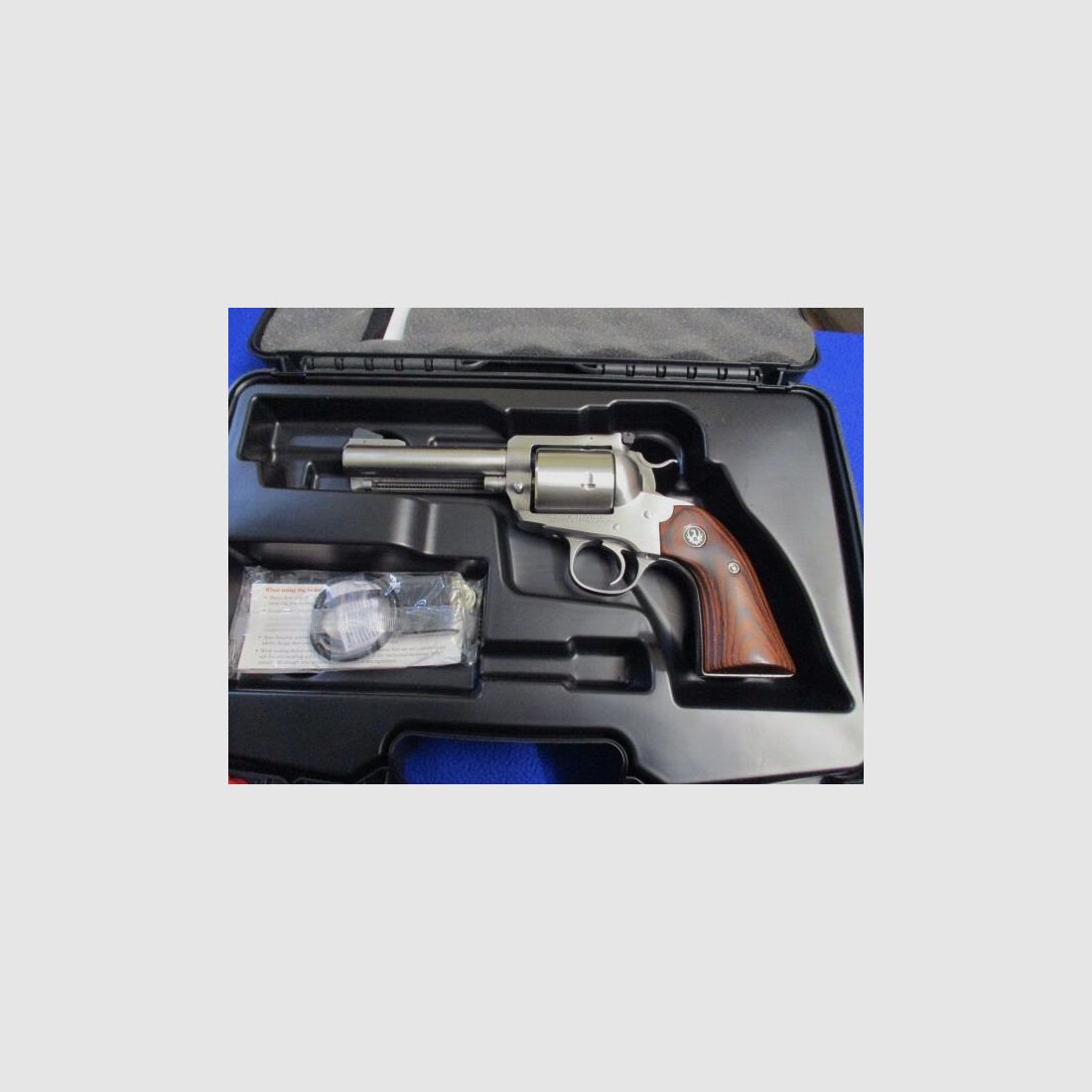 Revolver Ruger Super Blackhawk 4 5/8 Zoll .454 Casull -nur 3 in Deutschland SB
