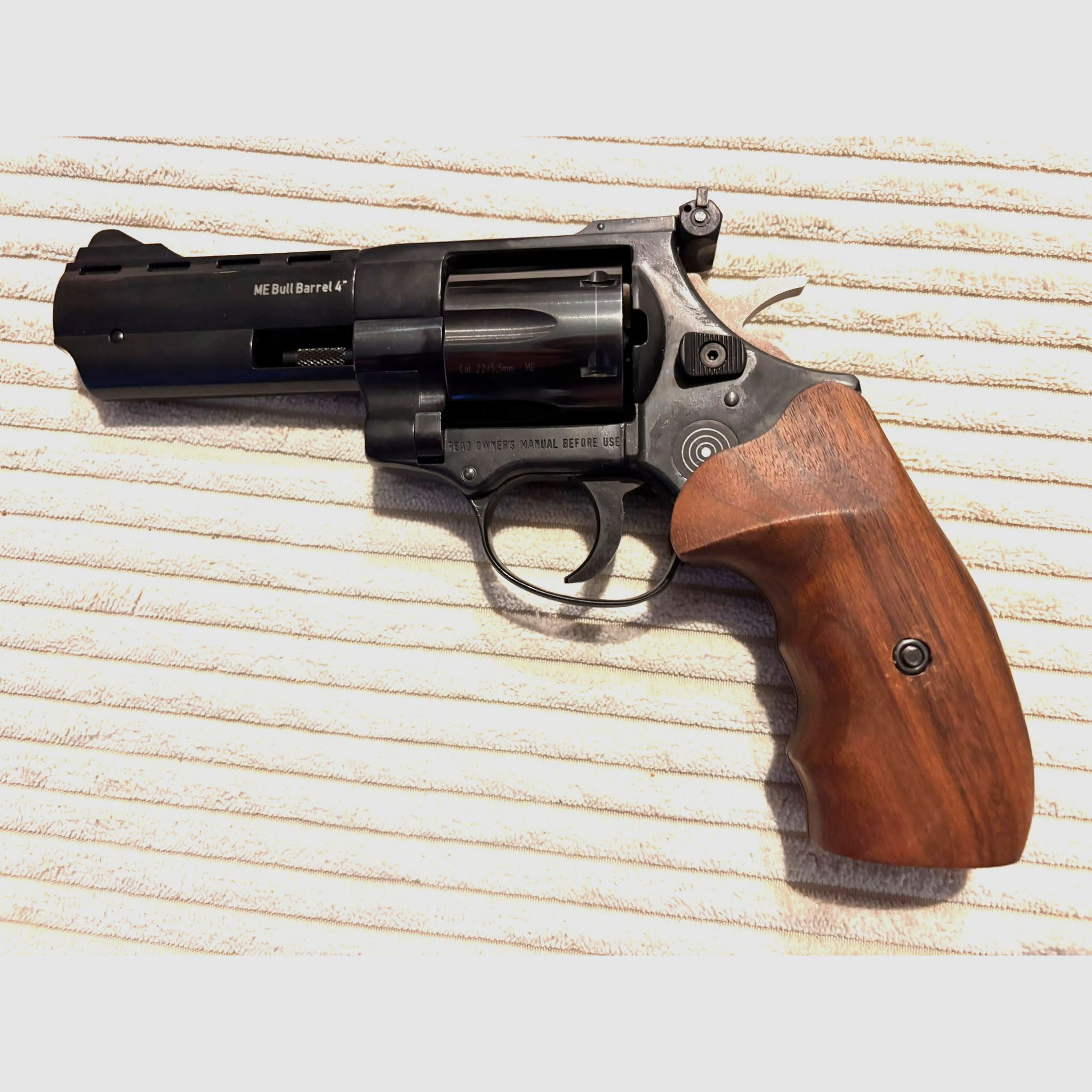 ME Bull Barrel in . 22 LEP 4 Zoll Revolver neu mit Echtholzgriff NP 650 €_, Bild 3 von 3
