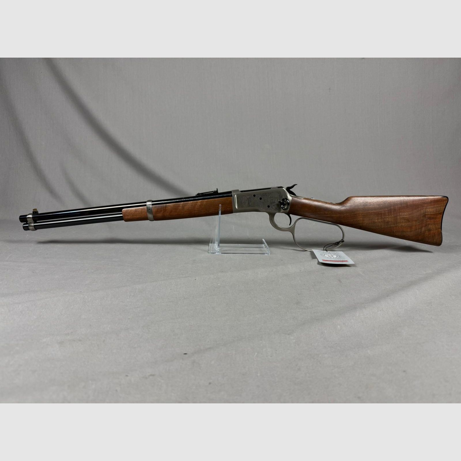Winchester Mod. 1892  "John Wayne 100th Anniversary Custom Grade"   (.44-40 WCF)