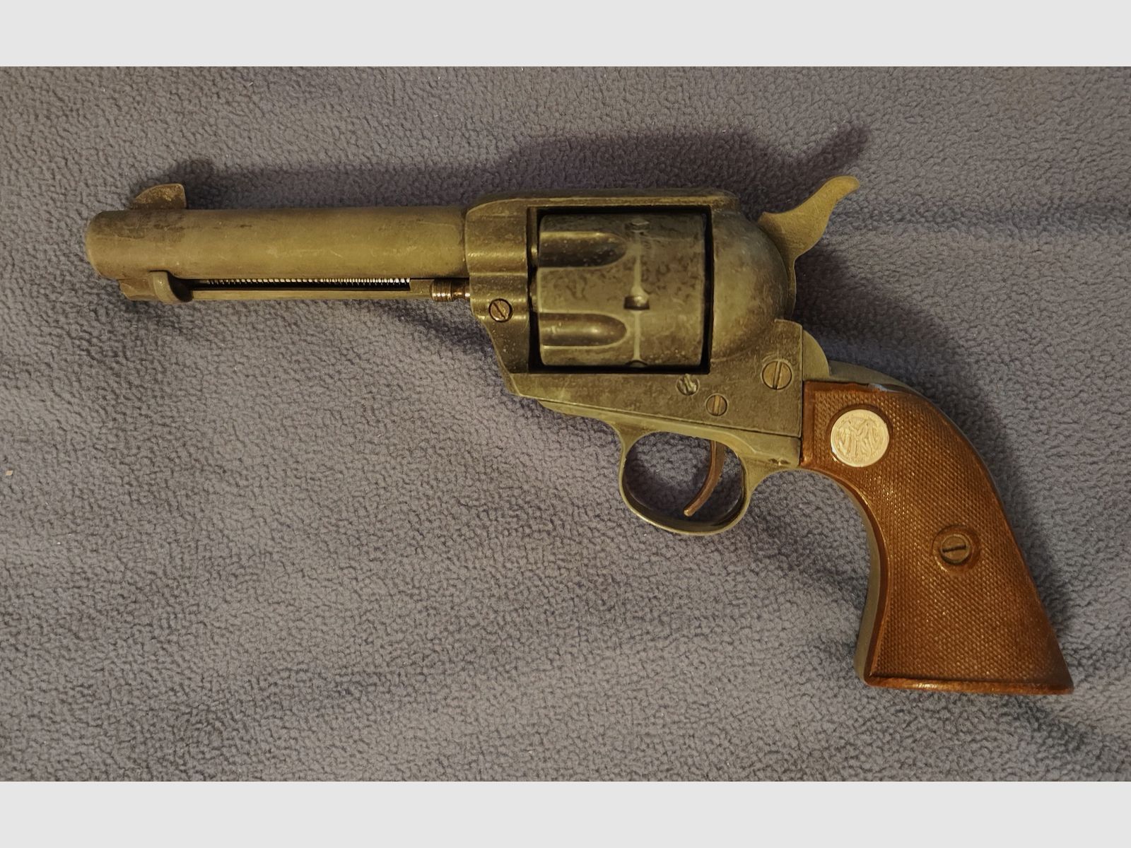 Decorative revolver decorative object old