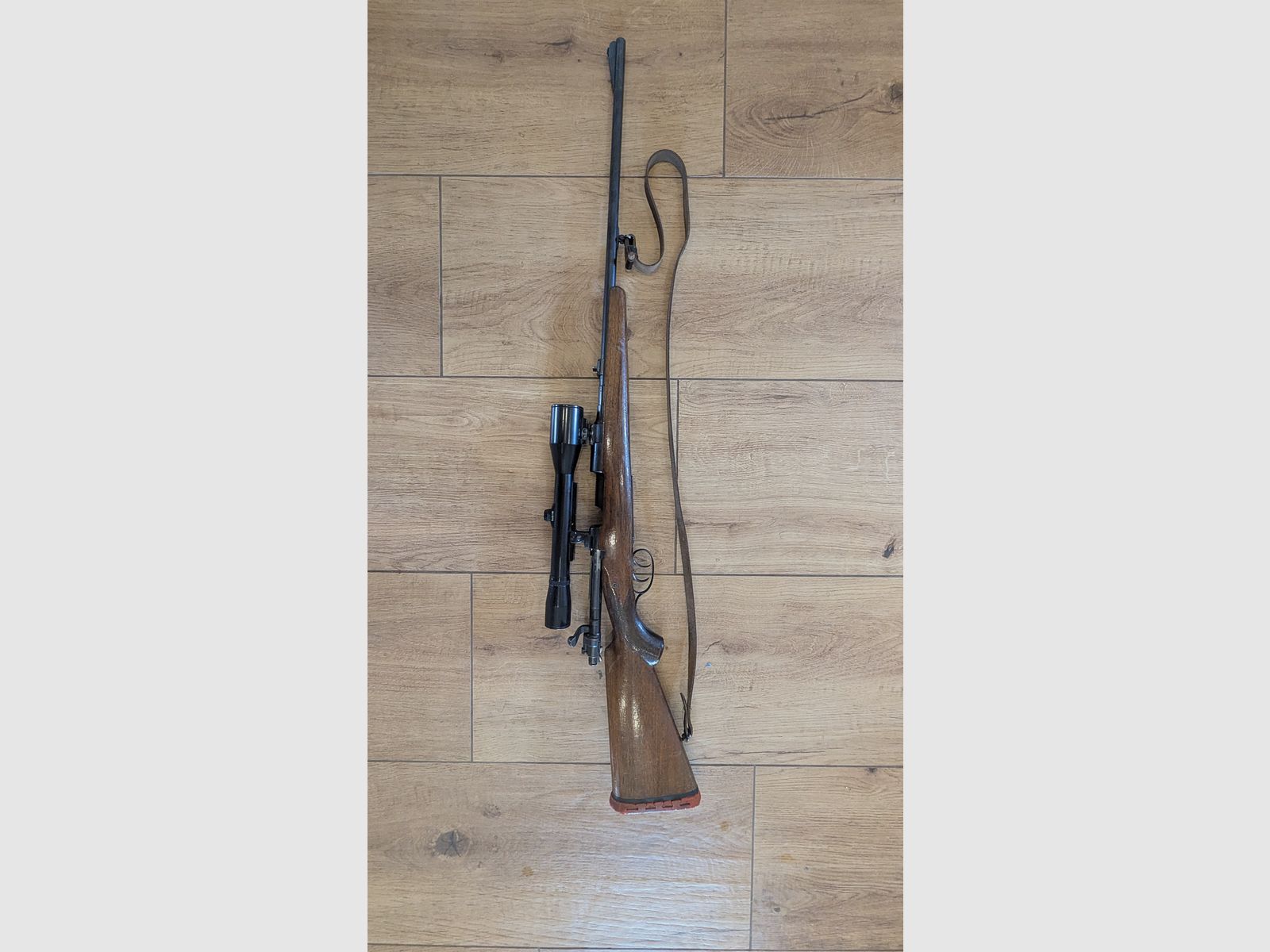 Karabin powtarzalny w kalibrze 7×6