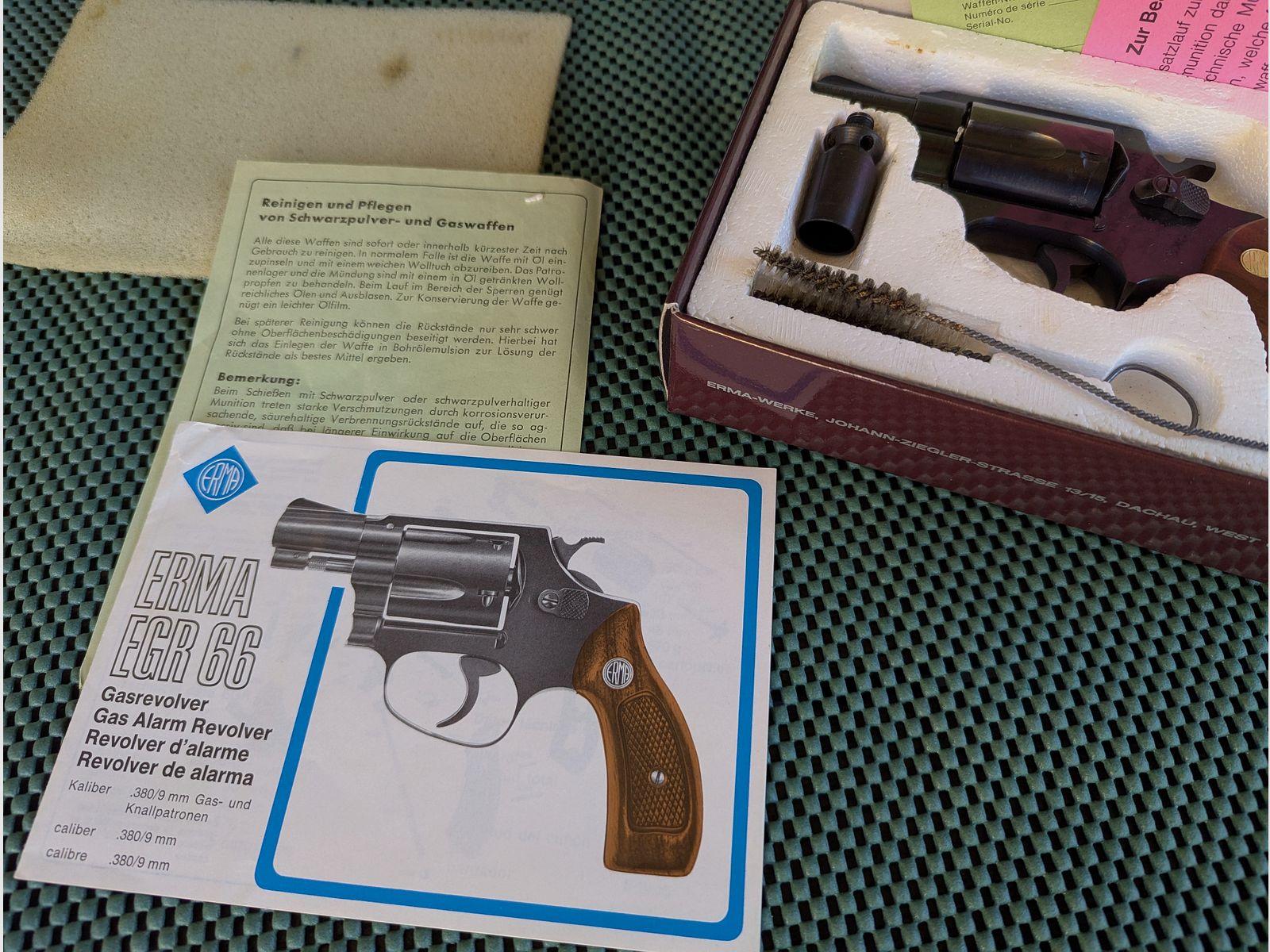 ERMA EGR 66 revolver 9mm gas and blank cartridges with original packaging