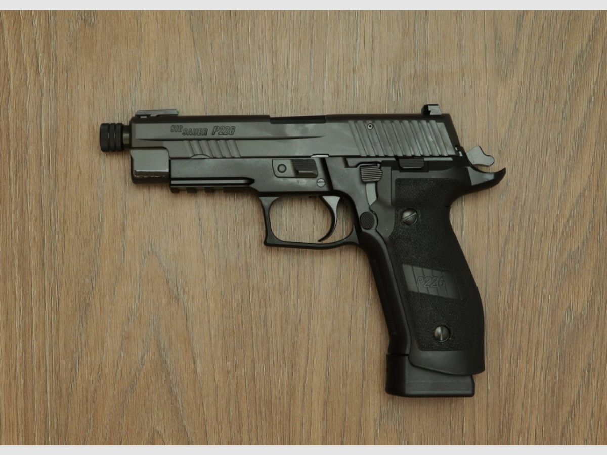 P226 TacOps, Bild 2 von 2