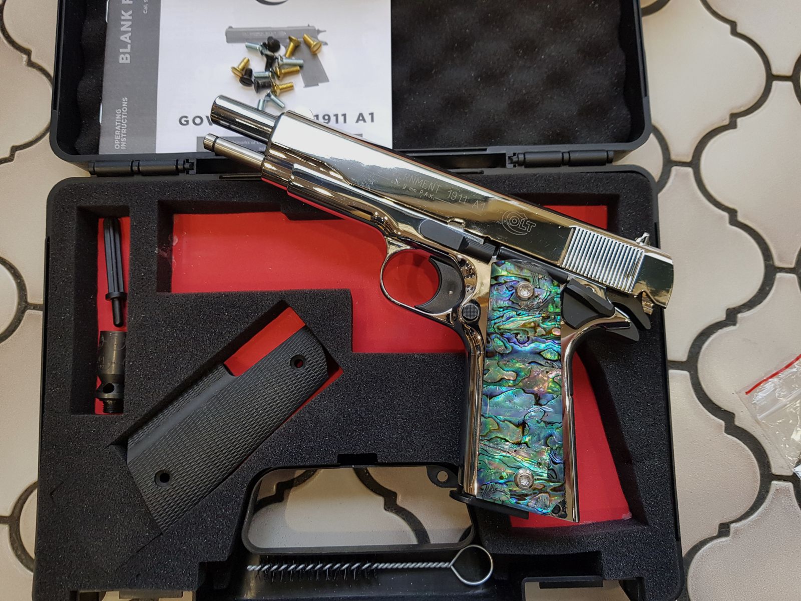 Griffschalen der Cold 1911 P.A.K