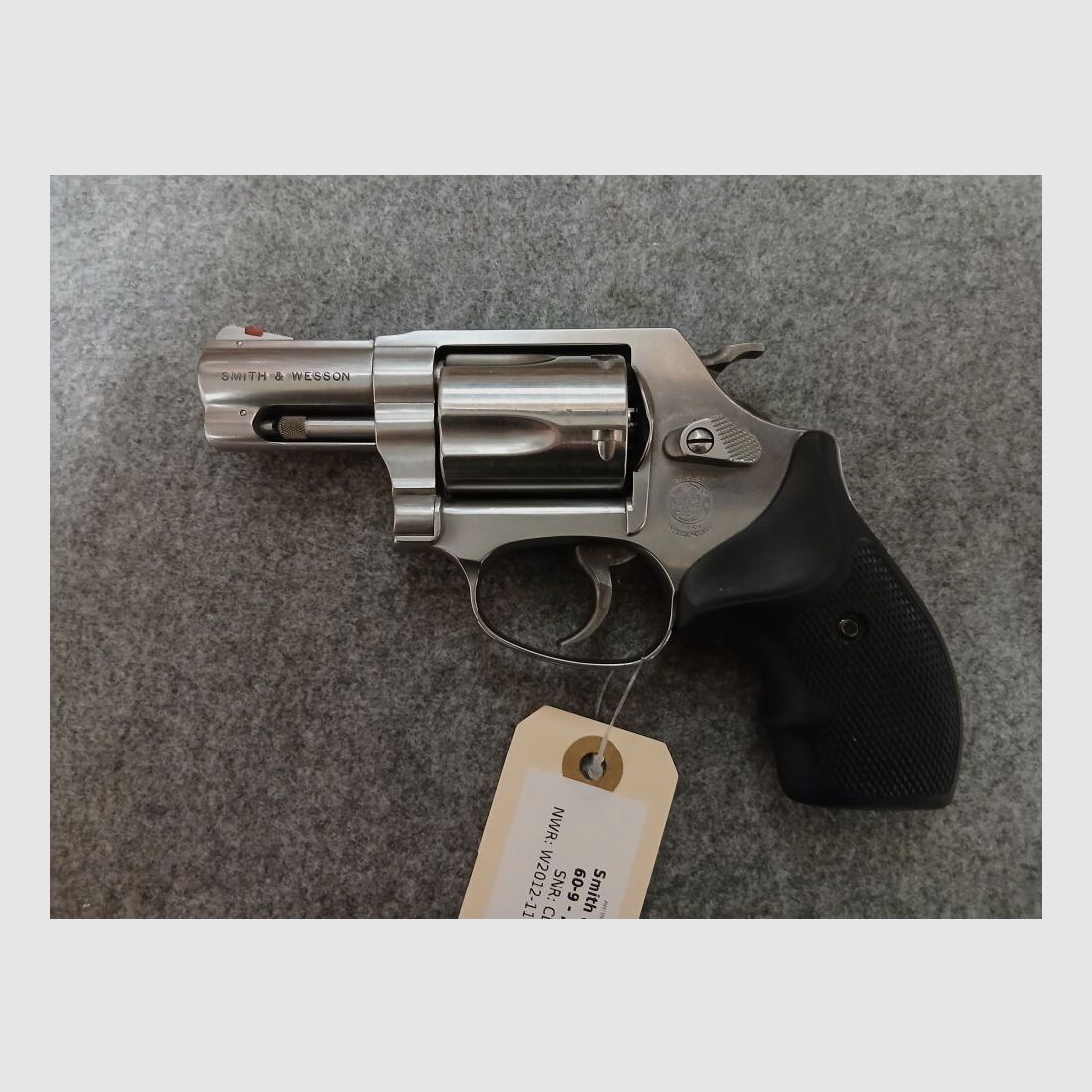 Smith & Wesson 60-9