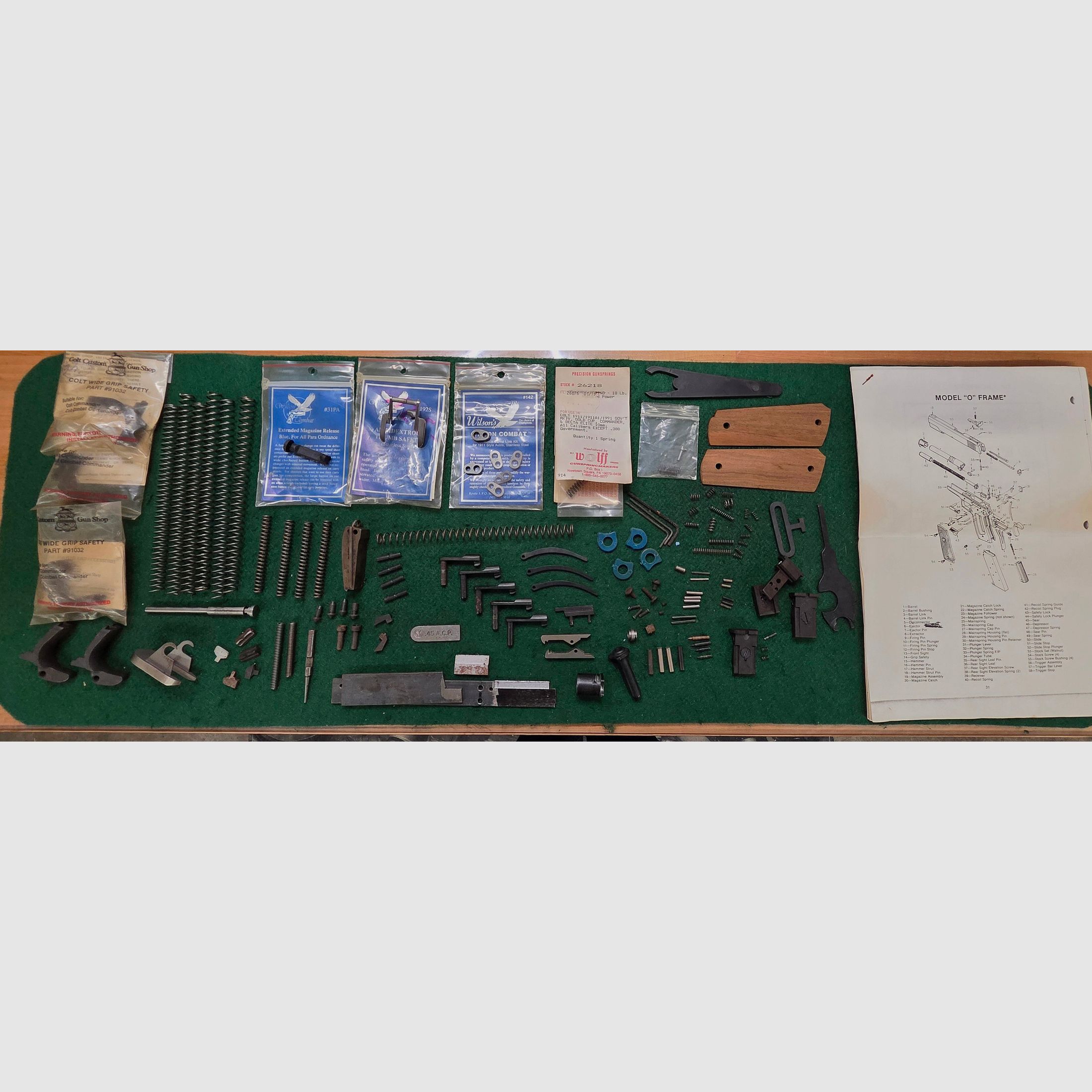 Very large lot of spare parts Colt Government 1911 various versions