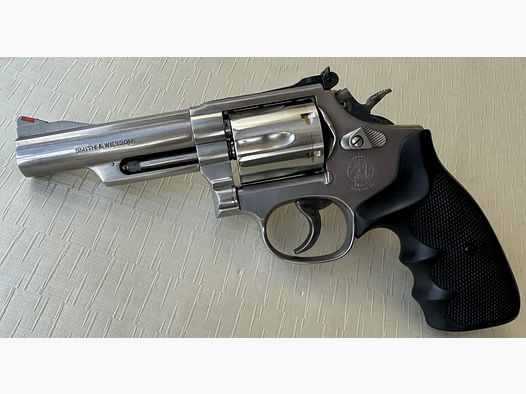 Smith & Wesson Modell 66-4 Stainless – Kaliber .357 Magnum – 4 cale