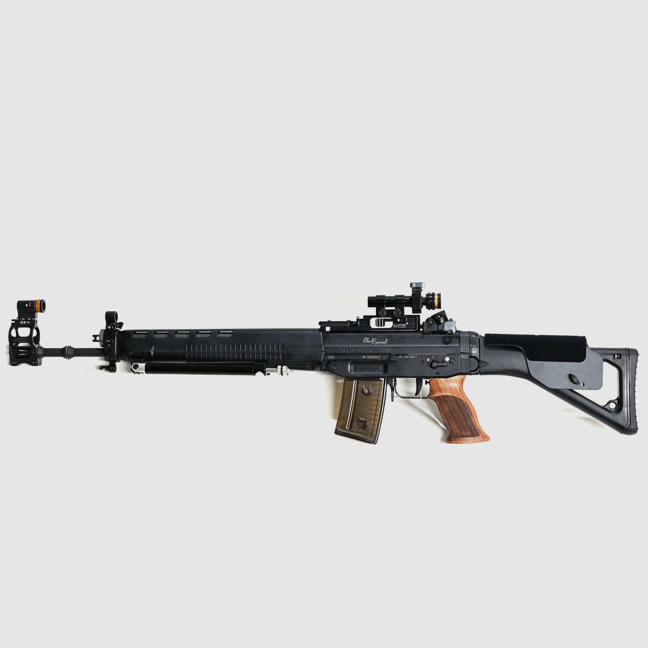 SL-Gewehr SIG PE 90, aufgerüstet zu Wyss Elite 90 5.56 x 45 (GP90), Bild 2 von 3