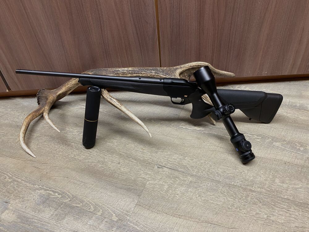 Blaser R8 Ultimate, mit Zeiss Victory V8 2,8-20x56 M, mit Schiene, Bild 1 von 2