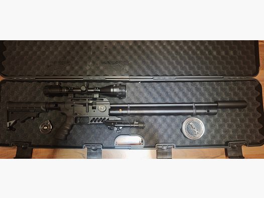 FX-Dreamline Tactical con marca F, calibre 7,62mm Diabolo