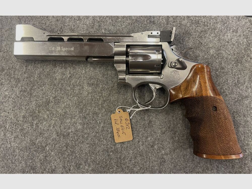 Smith + Wesson 64-5