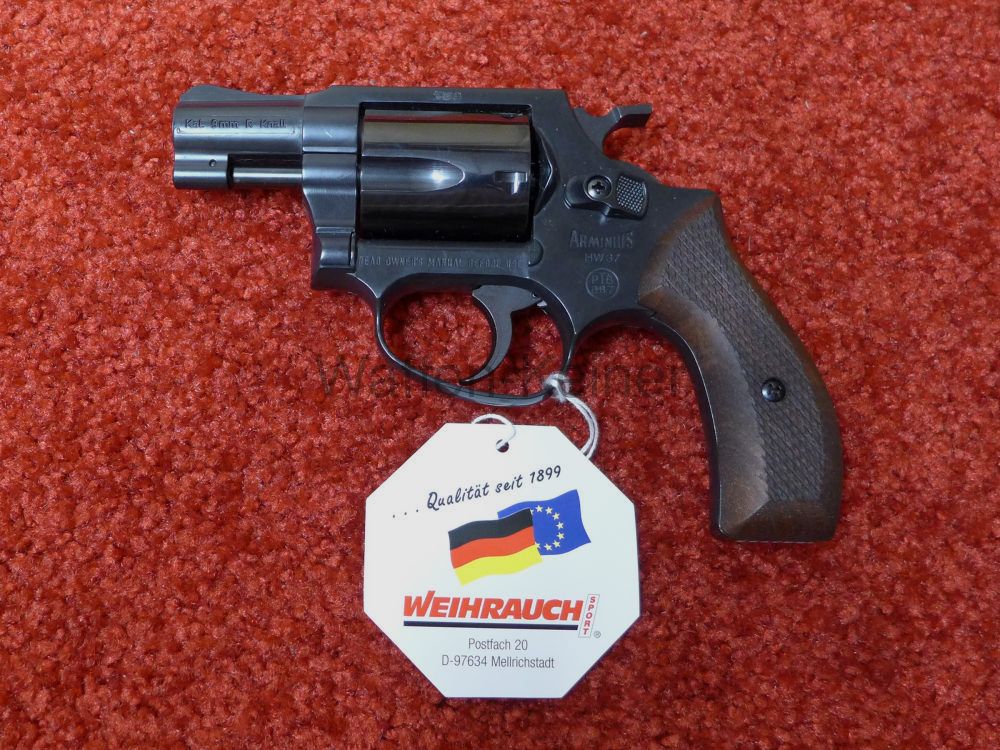 Incense HW 37 blued with wooden grip panels