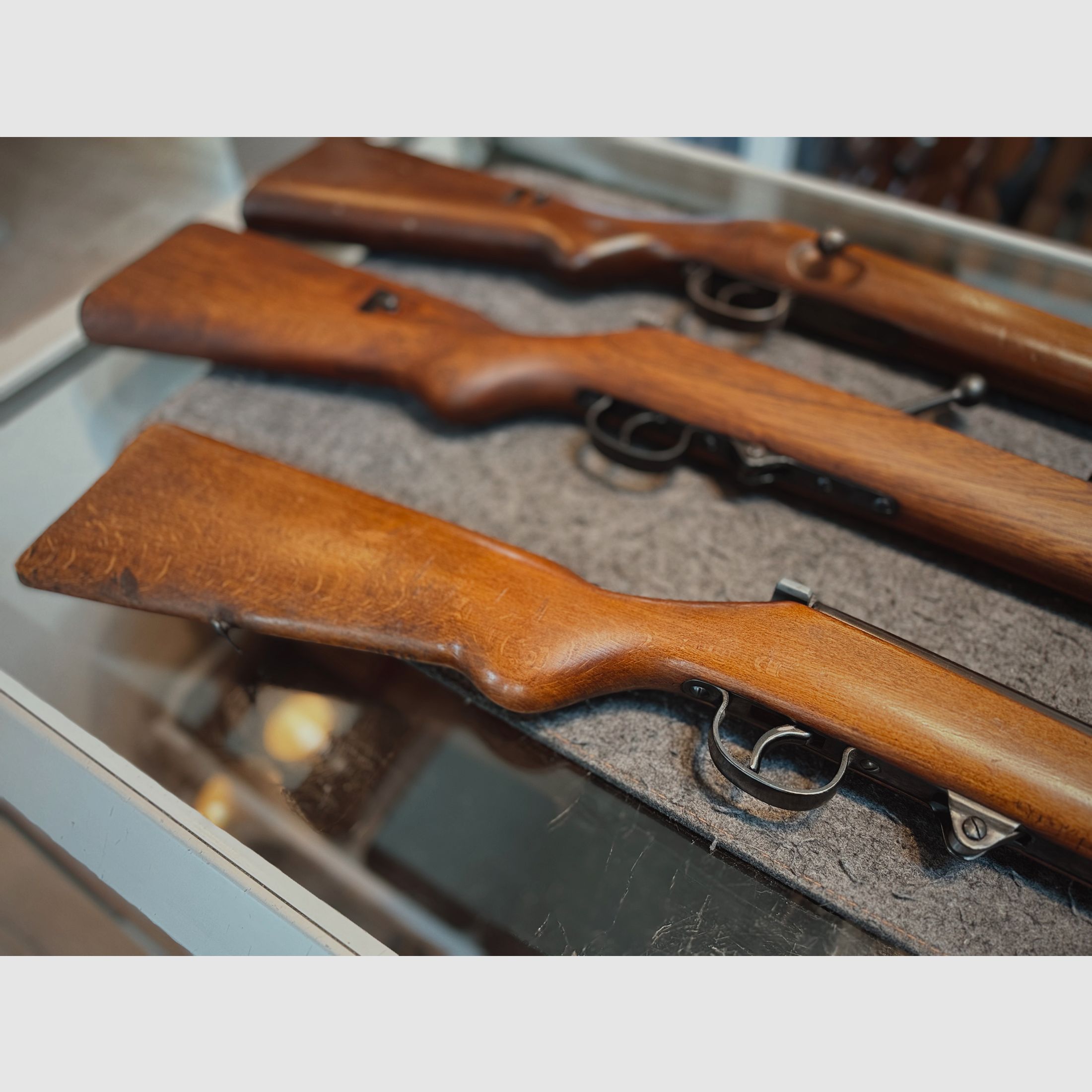 Conjunto de armas históricas – Suhl W625C (.22 l.r.) y 2× Haenel Sportmodell 33 Patente Schmeisser