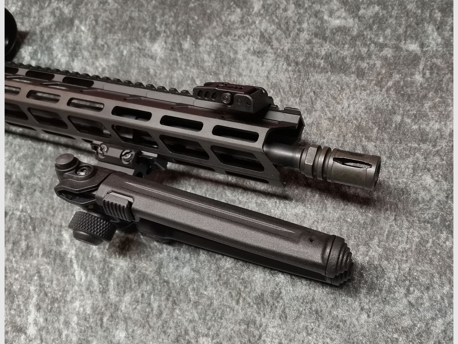 BM Custom AR15 carabine semi-automatique 16" .223 Rem Magpul bipied