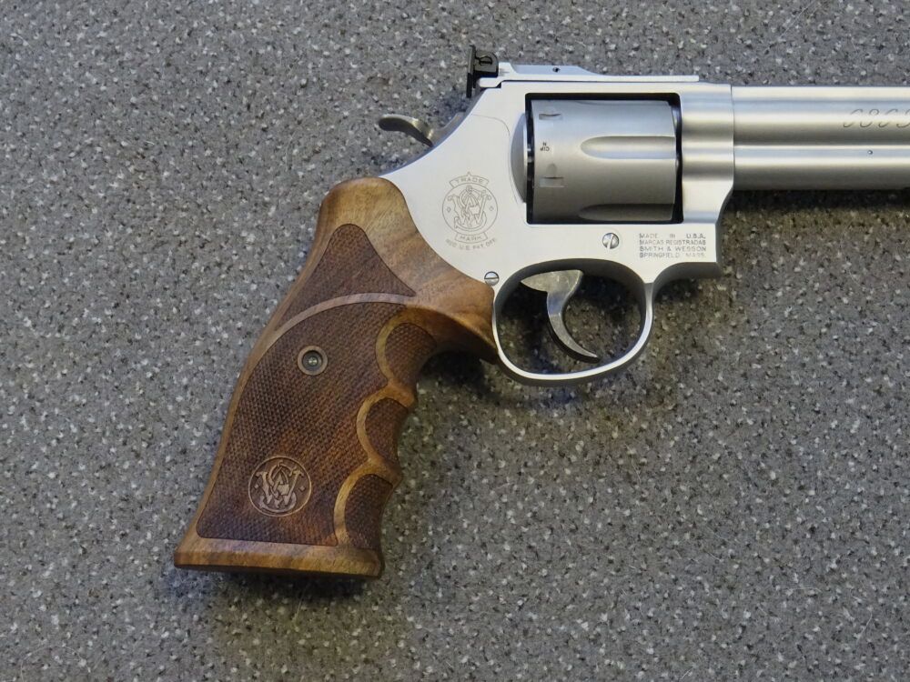 S&W SMITH & WESSON 686-6 TARGET CHAMPION 6"