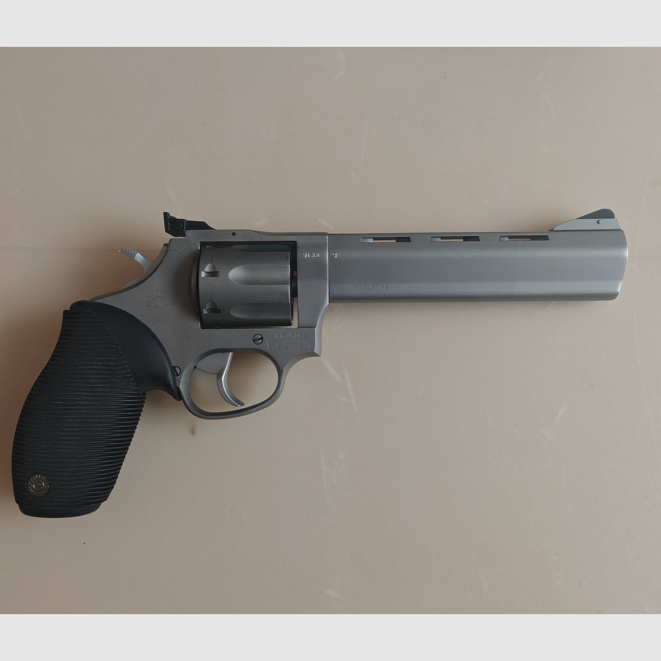 Taurus RT 627 STS 6 Zoll Revolver Kaliber .357 Magnum