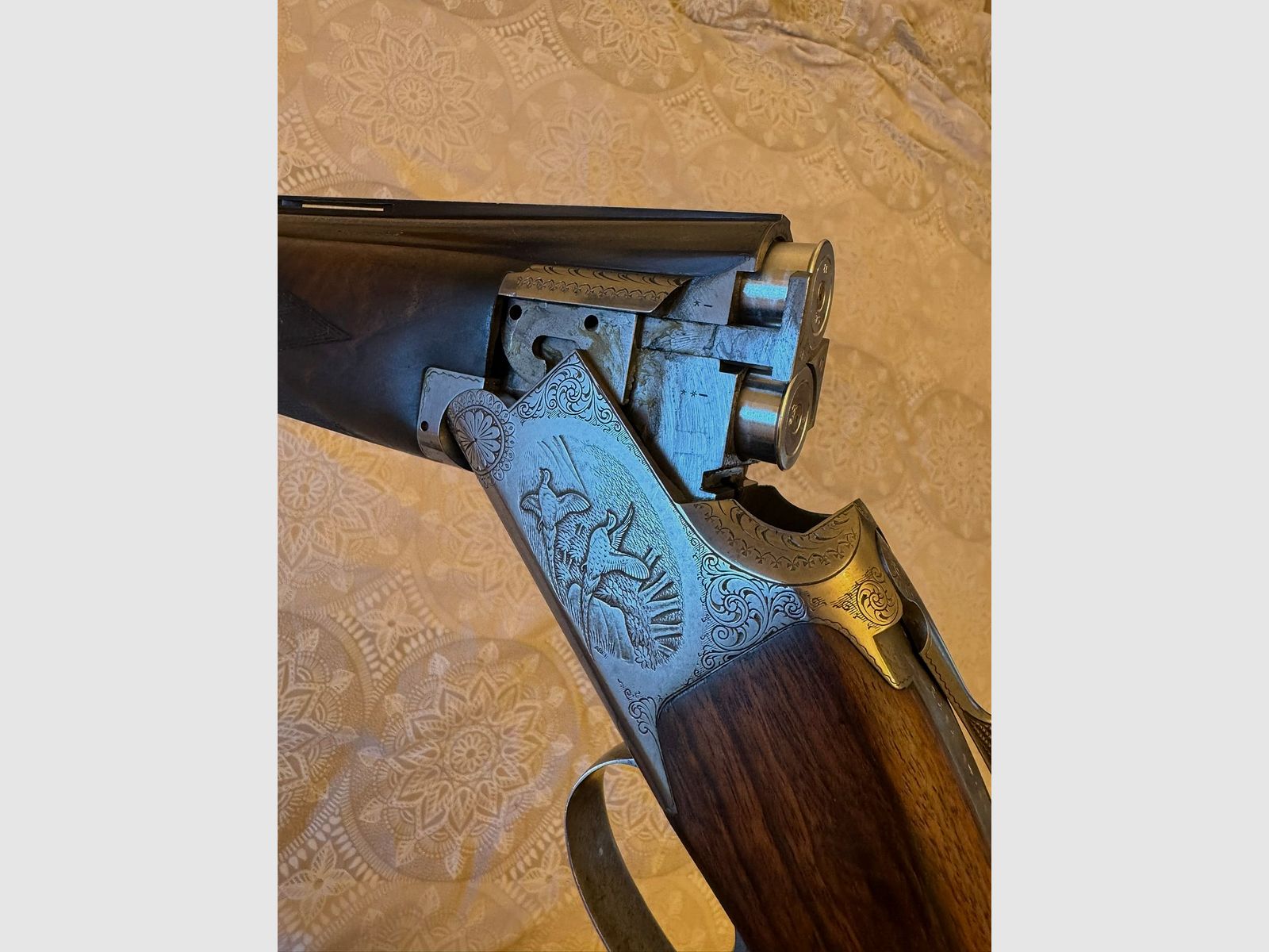 FN Browning B25 "Game Gun" B2G – Hand engraving, cal. 12/70 over-and-under shotgun