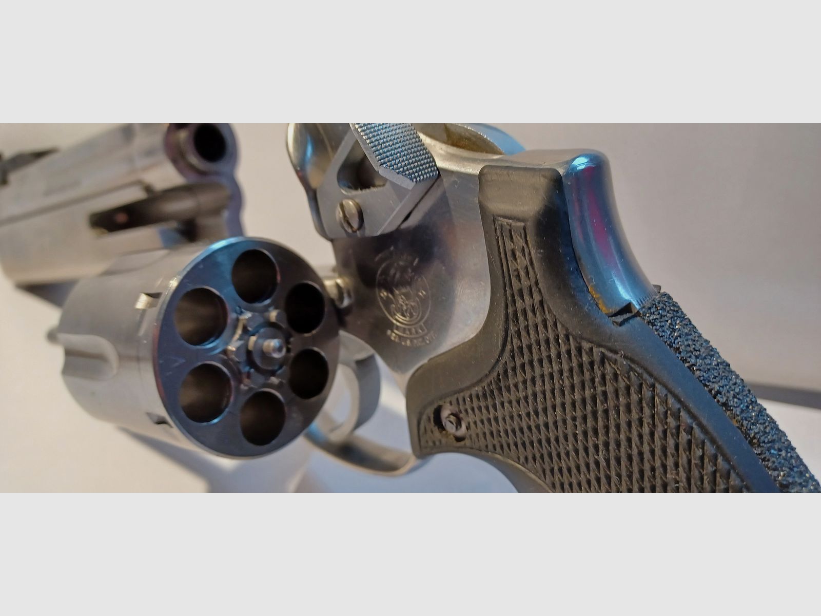 S&W 686-3 AF in 6'' .357Mag. L-Rahmen -alte Qualitätsfertigung ohne internal lock