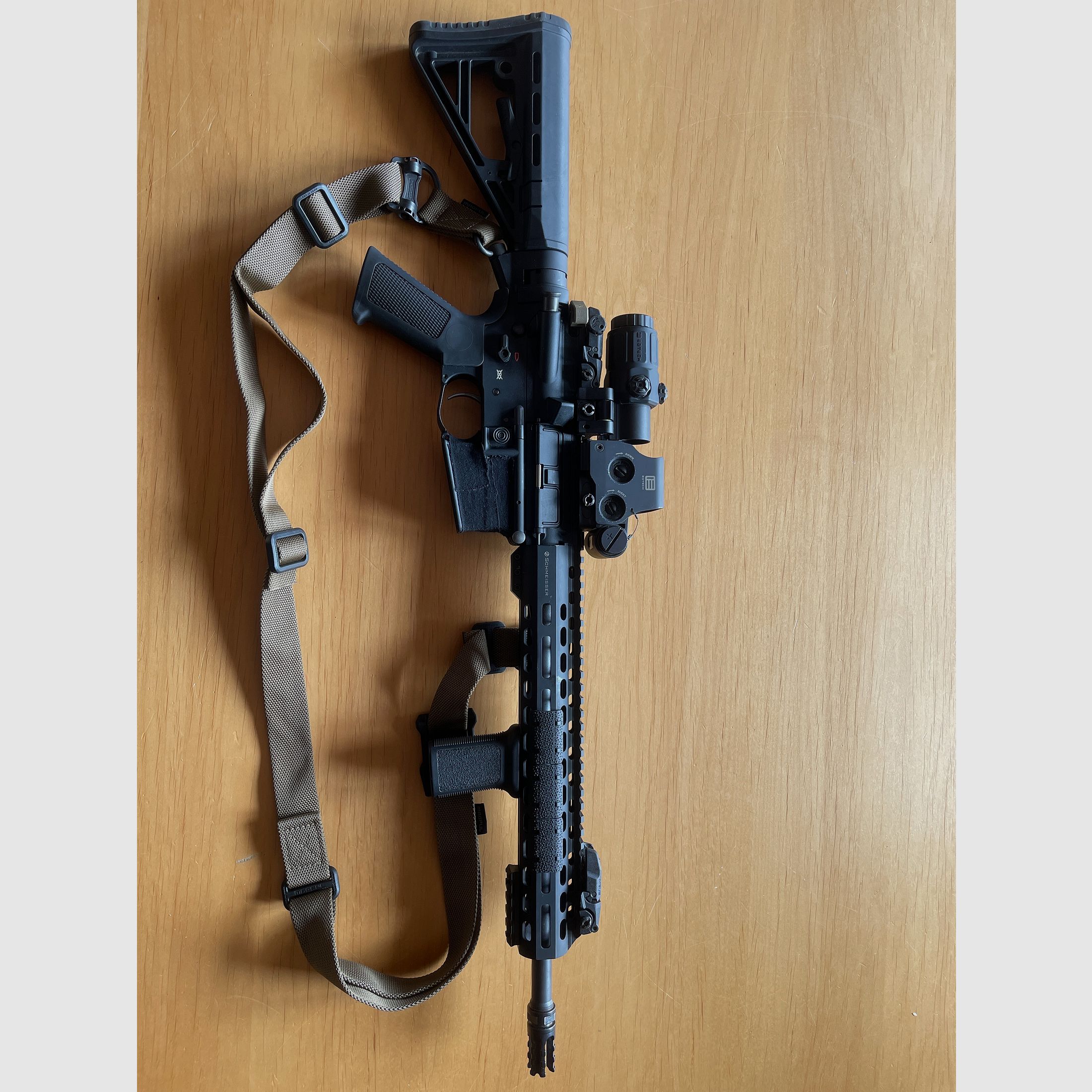 Schmeisser AR 15 Dynamic 14.5 mit Eotech + Magnifier 