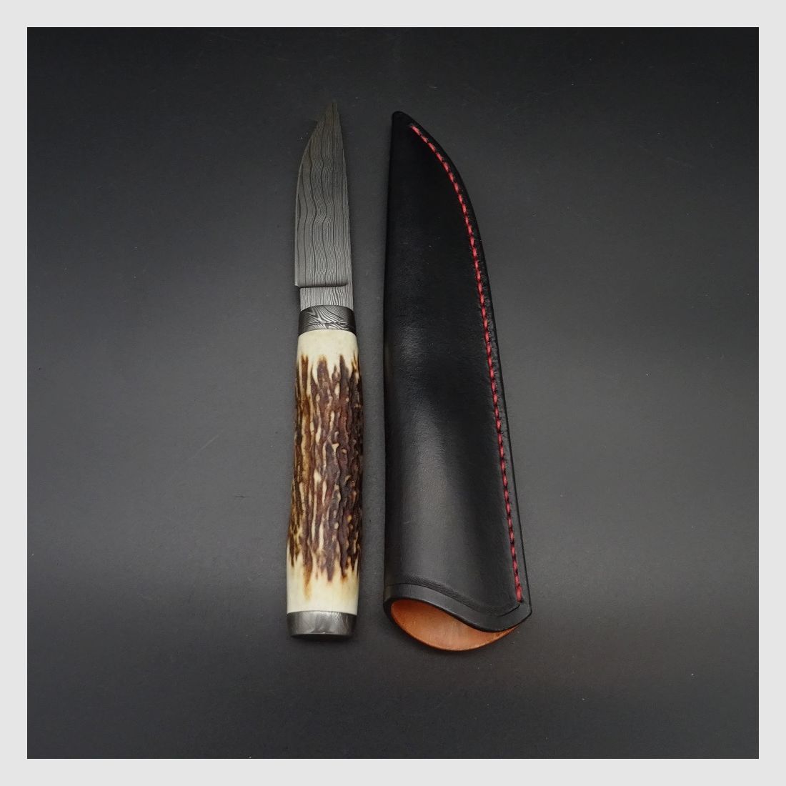 Preis inkl. 19% MwSt - Messer Schmidbauer Hunter Jagdmesser Damastklinge (9,4 cm), Sambar Hirsch