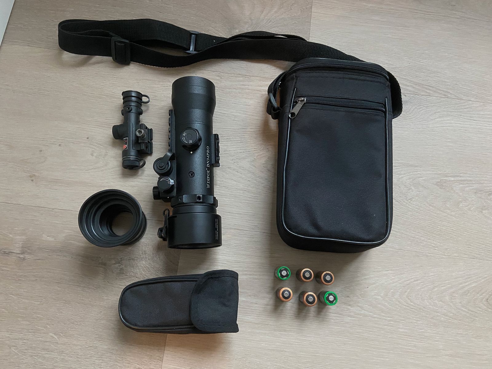 Dipol DN34 Pro z lampą podczerwieni (laser IR)