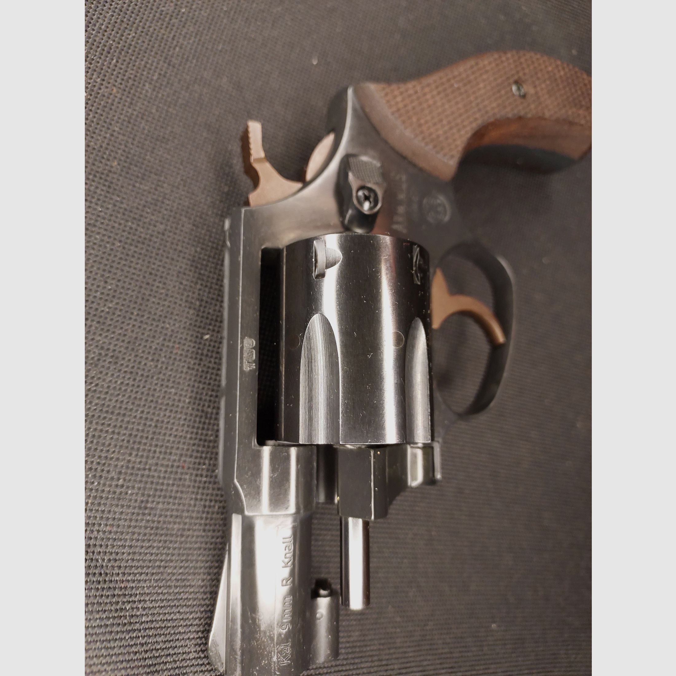 Weihrauch HW37 Kal. 9mm R.K. (PTB 887) OVP mit Holzgriffen - NEU (Arminius HW 37)