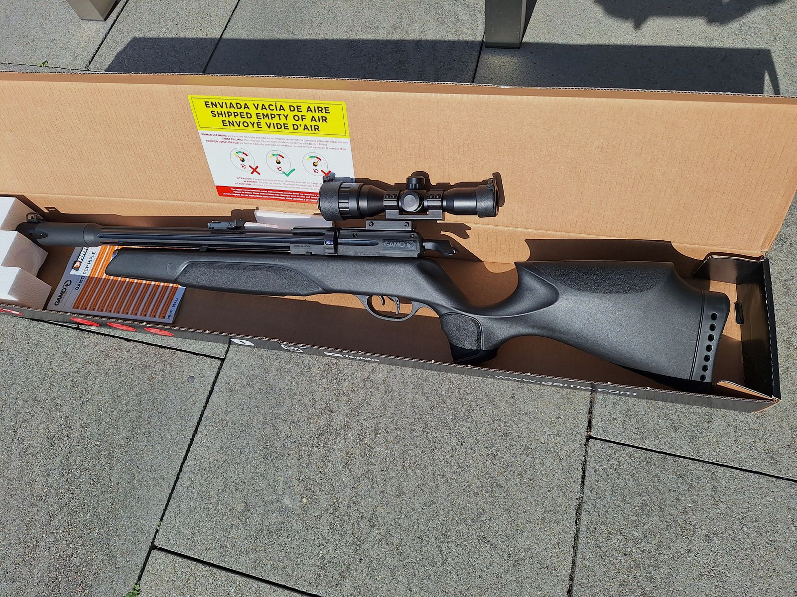 Gamo Arrow PCP Luftgewehr 4,5mm inklusive 2x10er Magazin