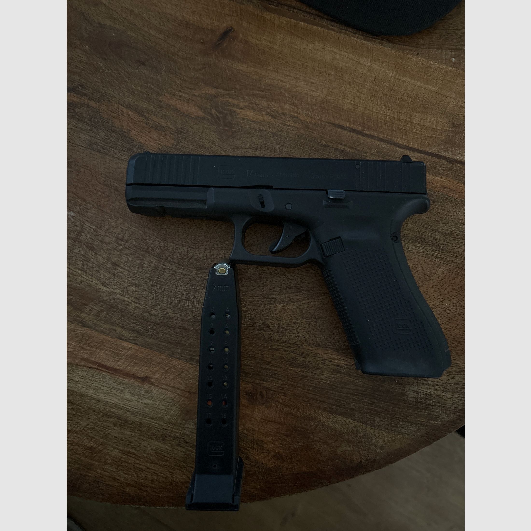Glock 17  Gen5 Schreckschuss 9 mm P.A.K
