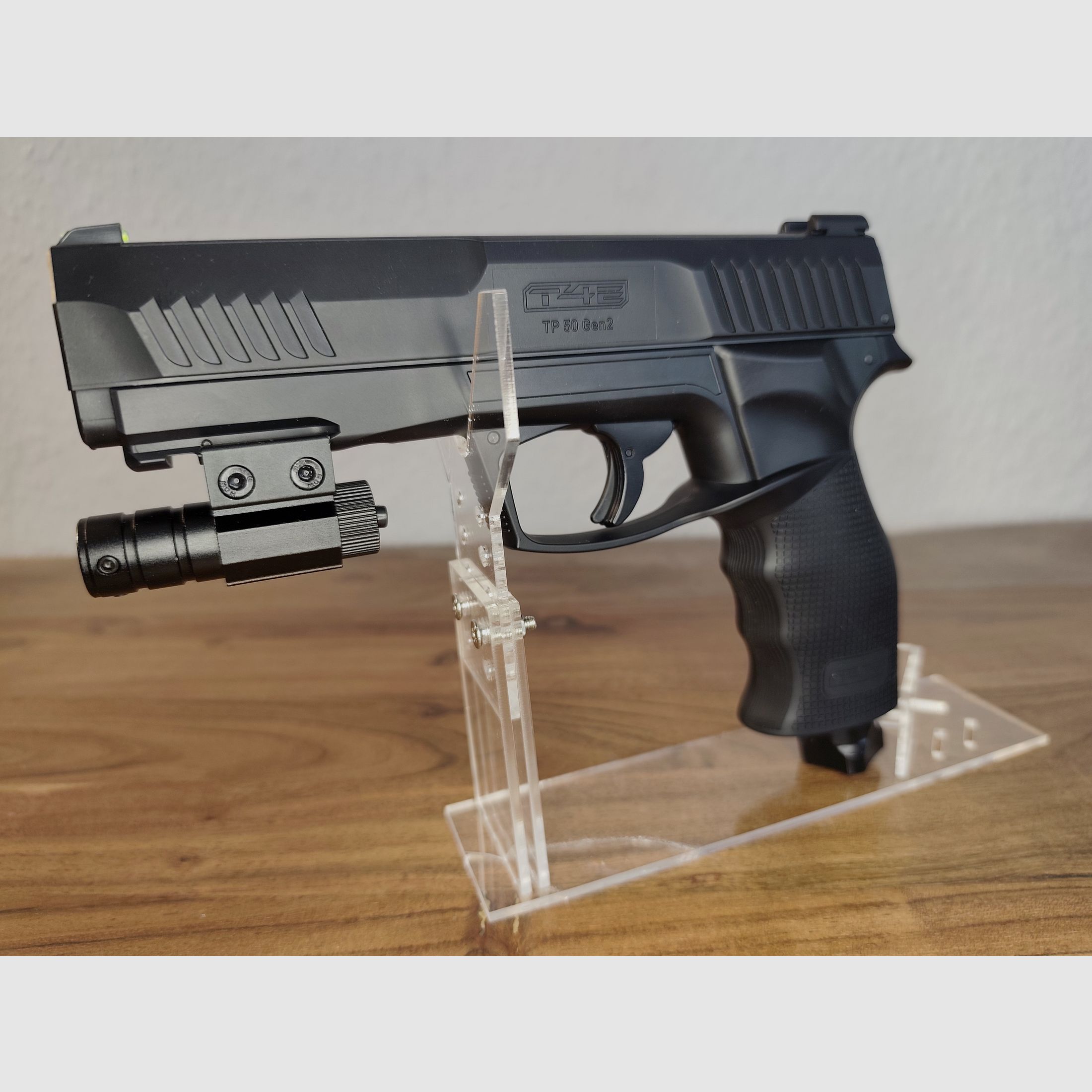 UMAREX TP 50 Gen 2  T4E  + Red Dot + Rubberballs + 10 Gas Kapseln  neuwertig!